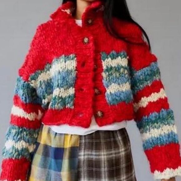 NWT BDG Kinley Chunky knit cropped cardigan size M
Retail $148
C1 - Picture 2 of 14